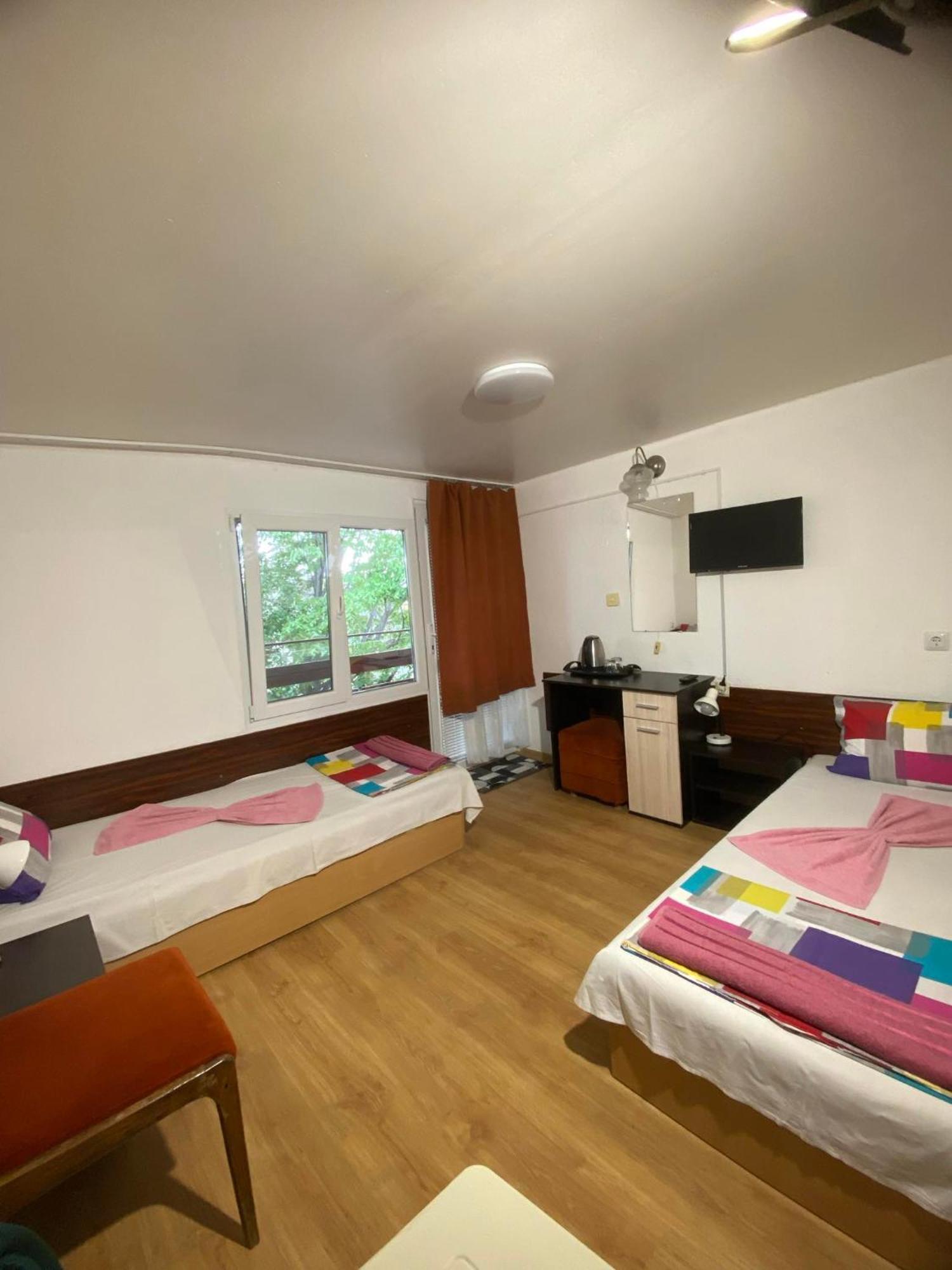 Family Hotel Julian Kranevo Esterno foto