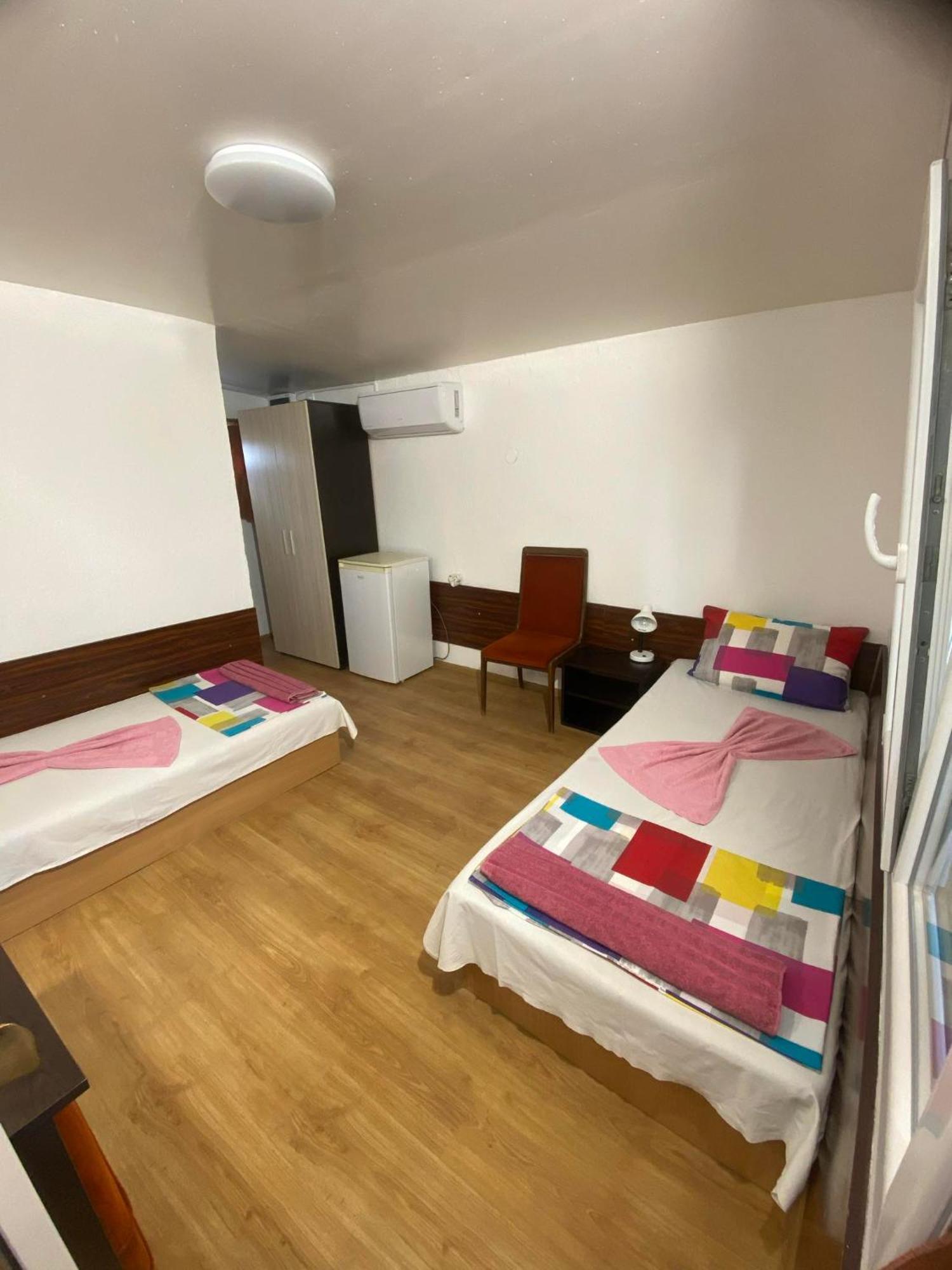 Family Hotel Julian Kranevo Esterno foto