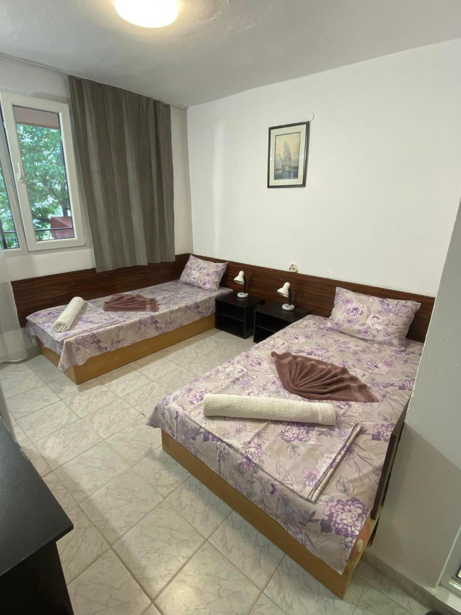 Family Hotel Julian Kranevo Esterno foto